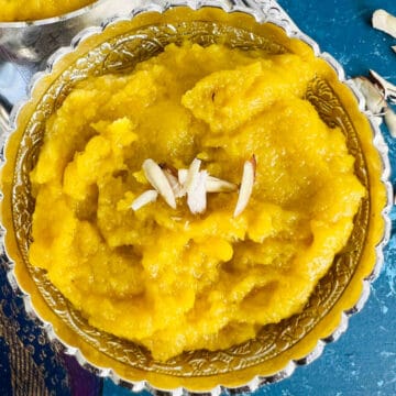 Top view of almond halwa.