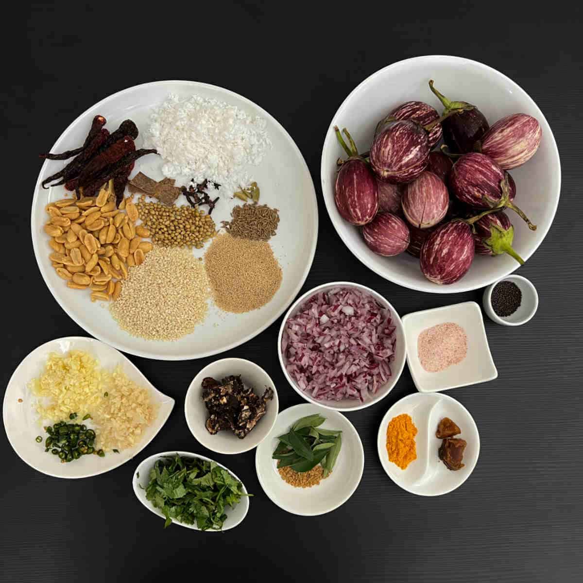 ingredients to make hyderabadi khatta baingan.