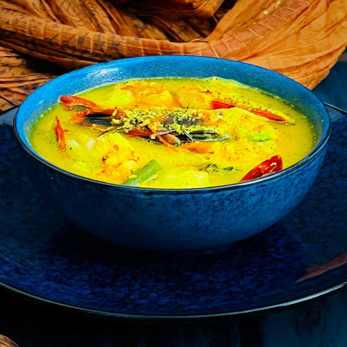 bengali prawn curry sorshe chingri.