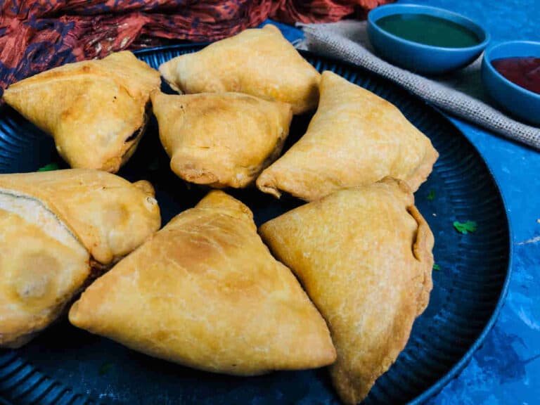 Authentic Samosa Recipe / How to make perfect samosa - Easy Indian Cookbook