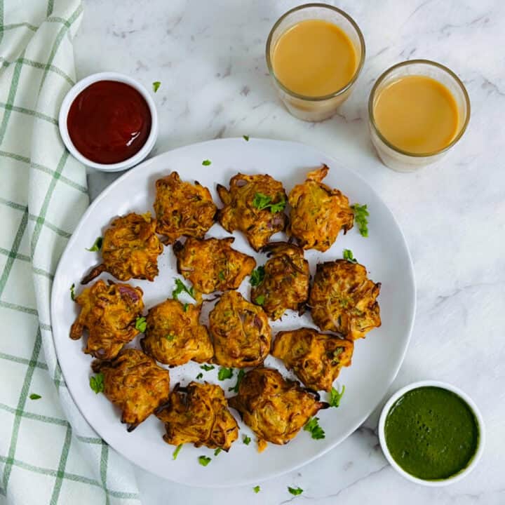 CRISPY Onion Pakora (Onion Pakoda) - Air Fryer - Easy Indian Cookbook