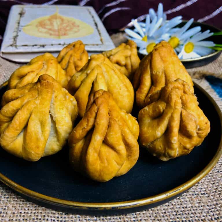 Modak Recipe (Ukadiche Modak) - Easy Indian Cookbook
