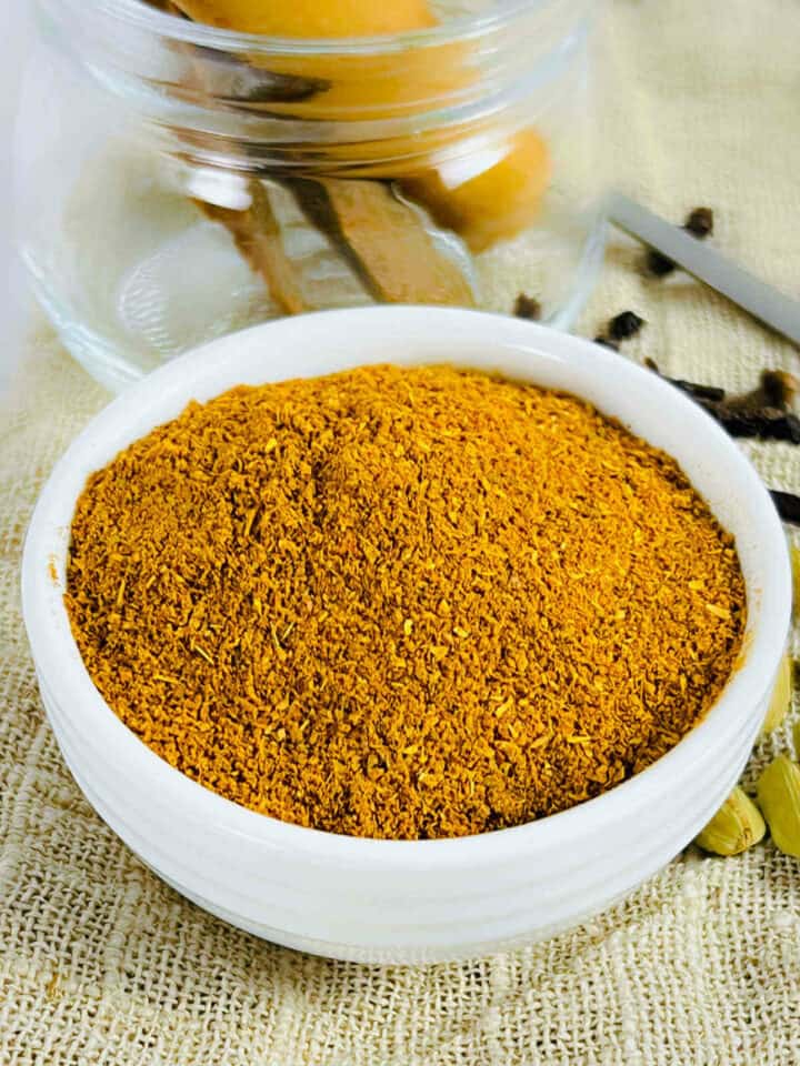 Homemade Chana Masala Powder Recipe - Easy Indian Cookbook